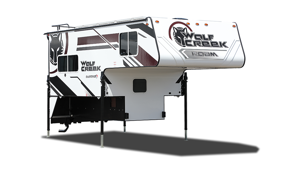 Wolf Creek 850 Truck Camper